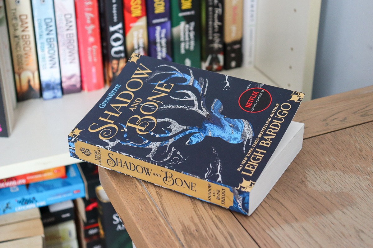 کتاب Shadow and Bone by Leigh Bardugo