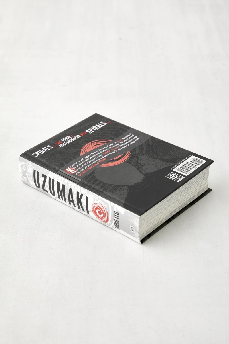 کتاب Uzumaki by Junji Ito