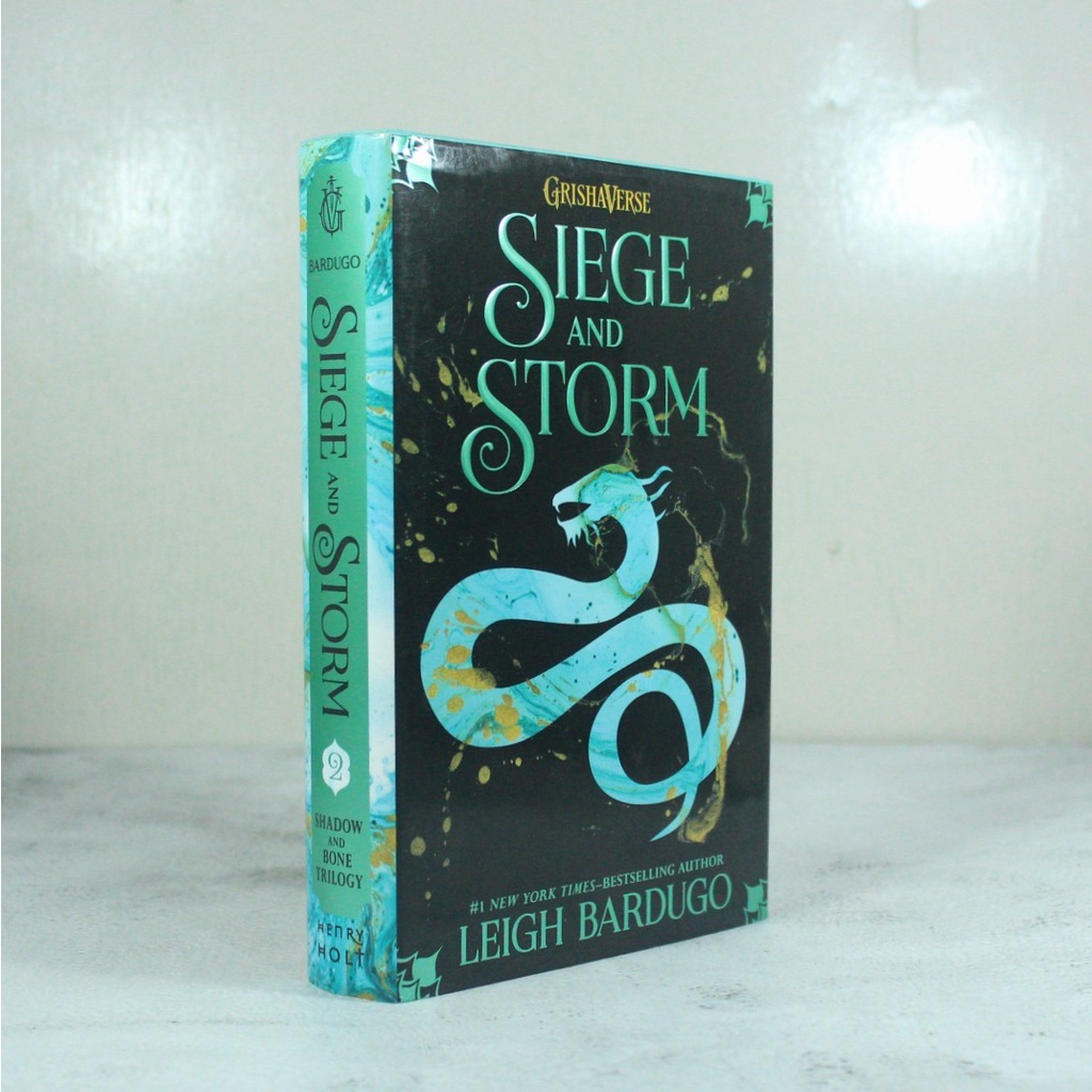 کتاب Siege and Storm book 2 by Leigh Bardugo